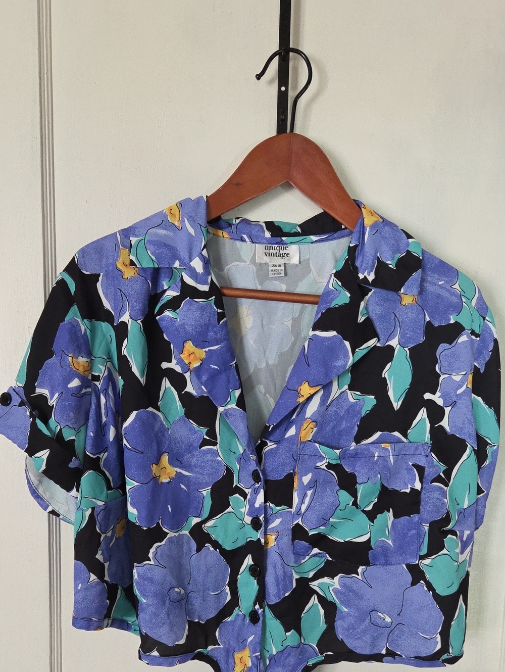 Unique Vintage Shirley Floral Crop Top 1X